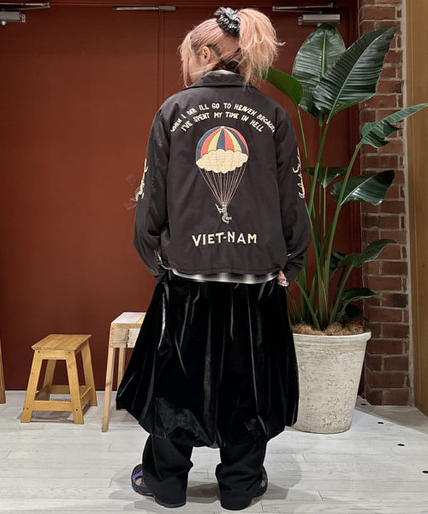 竹村 澄玲さんの「BEAMS WOMEN｜テーラー東洋 / Mid 1960s Style Cotton Rayon Vietnam Jacket」を使ったコーディネート