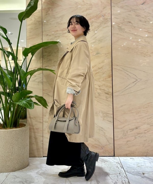 ゆうかさんの「BEAMS WOMEN｜TOFF & LOADSTONE / コロン シュリンク ハンドバッグ」を使ったコーディネート