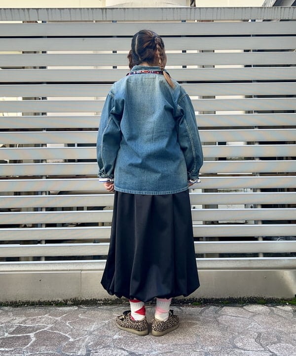Kyooka Sayakaさんの「BEAMS WOMEN｜【別注】BUZZ RICKSON’s / USED DENIM PULLOVER」を使ったコーディネート