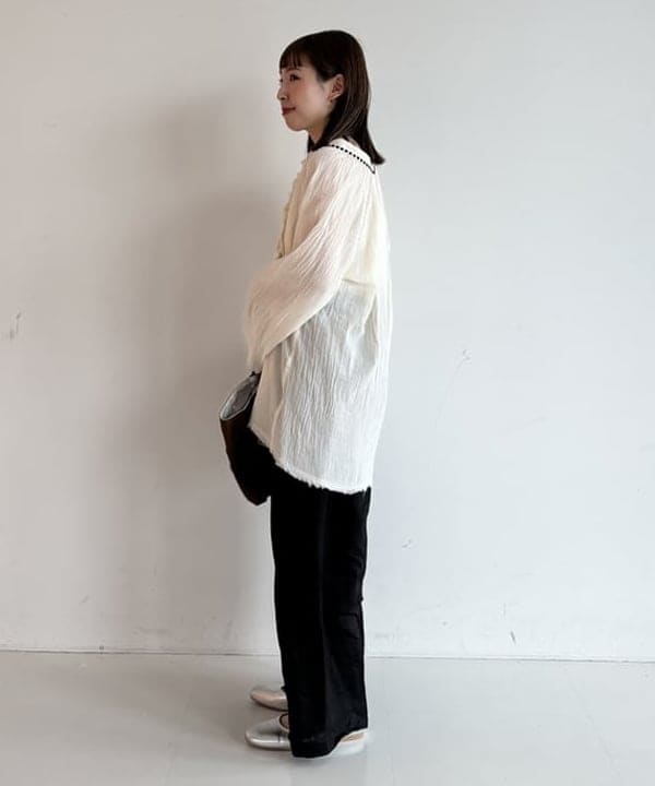 makita mikaさんの「BEAMS WOMEN｜Devotion TWINS / エンブロイダリートリム ブラウス」を使ったコーディネート