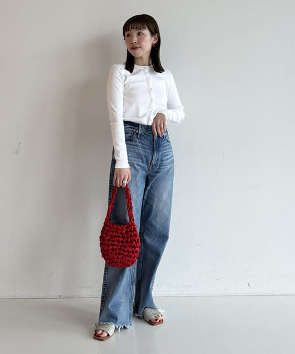 makita mikaさんの「BEAMS WOMEN｜upper hights / 別注 TAYLOR デニム」を使ったコーディネート