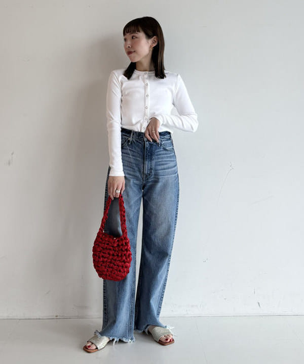 makita mikaさんの「BEAMS WOMEN｜upper hights / 別注 TAYLOR デニム」を使ったコーディネート