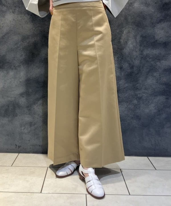 OSUMIさんの「BEAMS WOMEN｜フレアスリーブ プルオーバー」を使ったコーディネート
