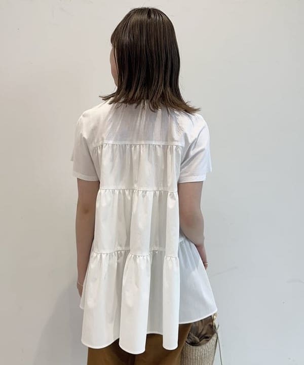 大浦 栞さんの「BEAMS WOMEN｜コンビ ティアード プルオーバー」を使ったコーディネート