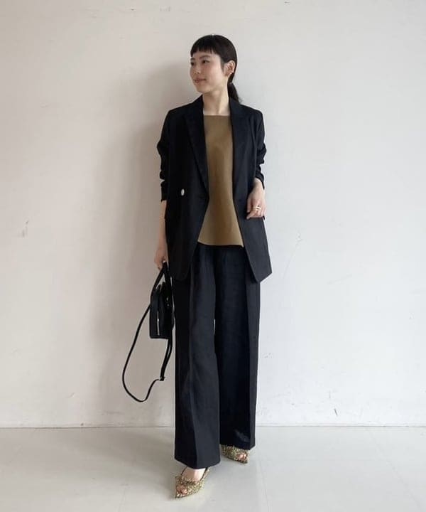 Ichika Hondaさんの「BEAMS WOMEN｜ダブルブレスト リネン ジャケット」を使ったコーディネート