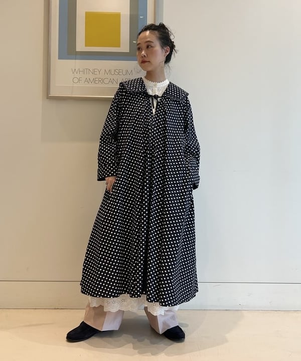清水 彩乃さんの「BEAMS WOMEN｜ポリエステル シャンタン パンツ」を使ったコーディネート
