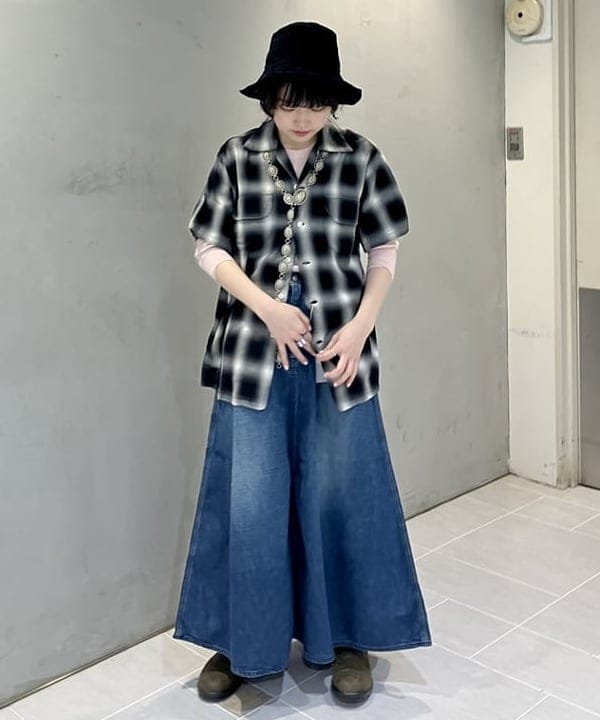 小原 もこさんの「BEAMS WOMEN｜マドラス チェック ブルゾン」を使ったコーディネート
