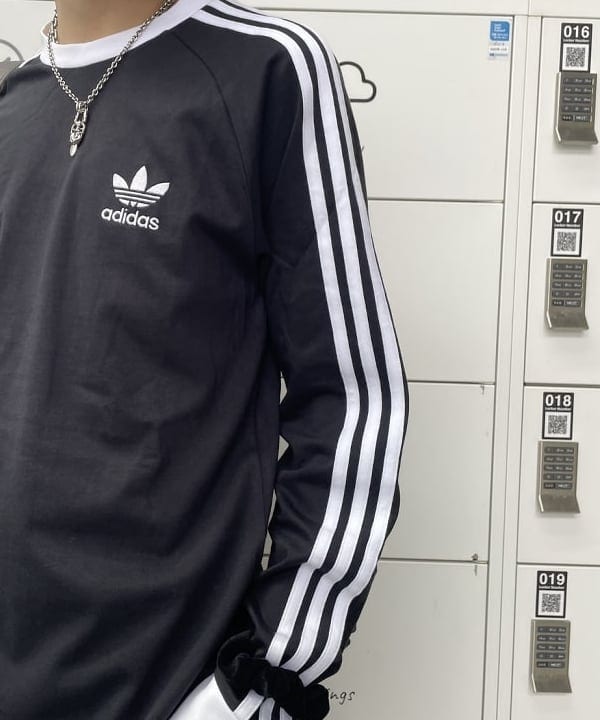 マツミヤさんの「BEAMS WOMEN｜adidas / アディカラー クラシックス スリーストライプス ロングスリーブ Tシャツ」を使ったコーディネート