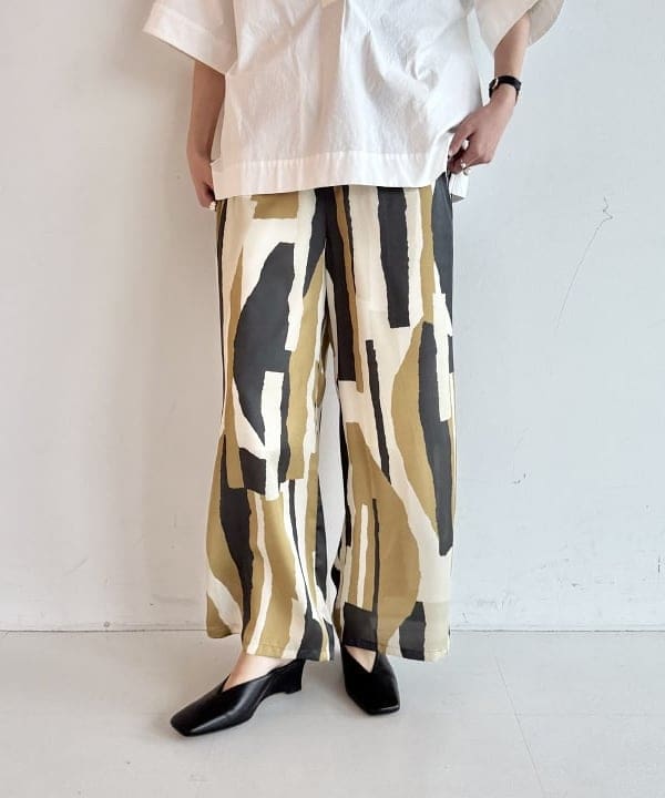 SANOさんの「BEAMS WOMEN｜ドロップショルダー スキッパーシャツ」を使ったコーディネート