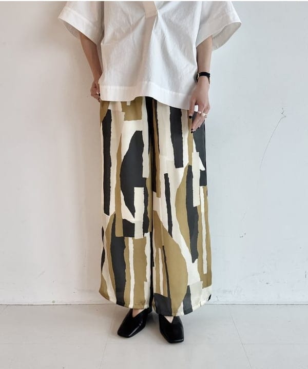 SANOさんの「BEAMS WOMEN｜ドロップショルダー スキッパーシャツ」を使ったコーディネート