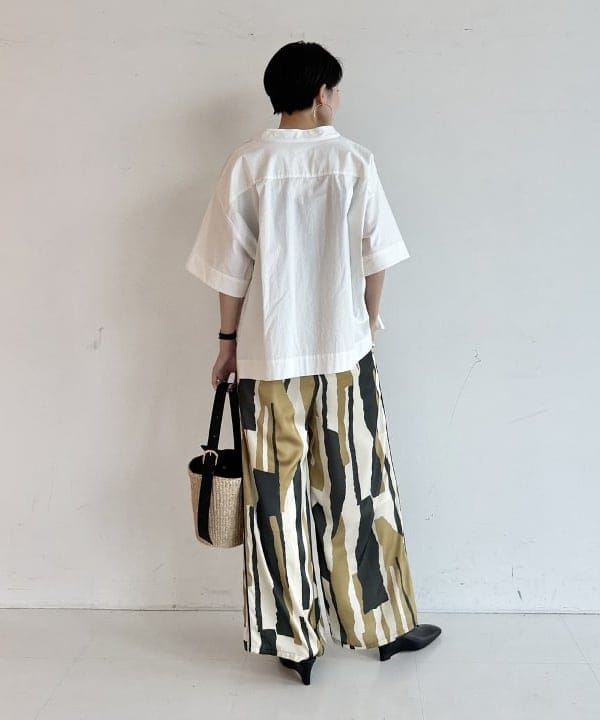 SANOさんの「BEAMS WOMEN｜ドロップショルダー スキッパーシャツ」を使ったコーディネート