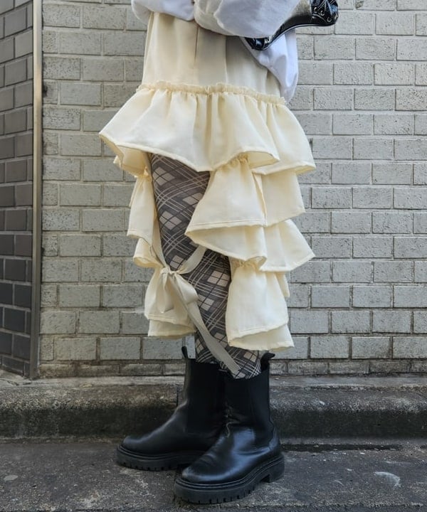 saori KATOさんの「BEAMS WOMEN｜レース アップ ミニ バッグ」を使ったコーディネート