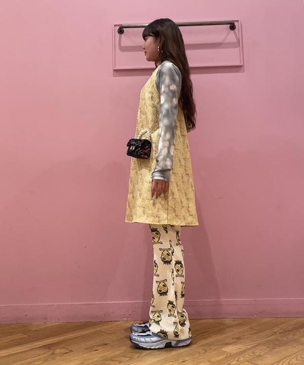 二ツ木 瑠夏さんの「BEAMS WOMEN｜blicenscell / Sequin バッグ」を使ったコーディネート