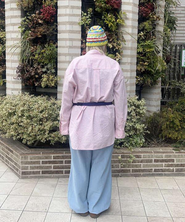 あゆさんの「BEAMS WOMEN｜ドビー ストライプ ビッグ ボタンダウン シャツ」を使ったコーディネート