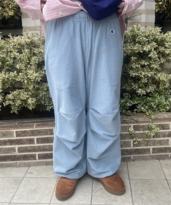あゆさんの「BEAMS WOMEN｜ドビー ストライプ ビッグ ボタンダウン シャツ」を使ったコーディネート