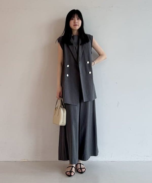 山田 千遥さんの「BEAMS WOMEN｜ポインテッド ヌードサンダル .M」を使ったコーディネート