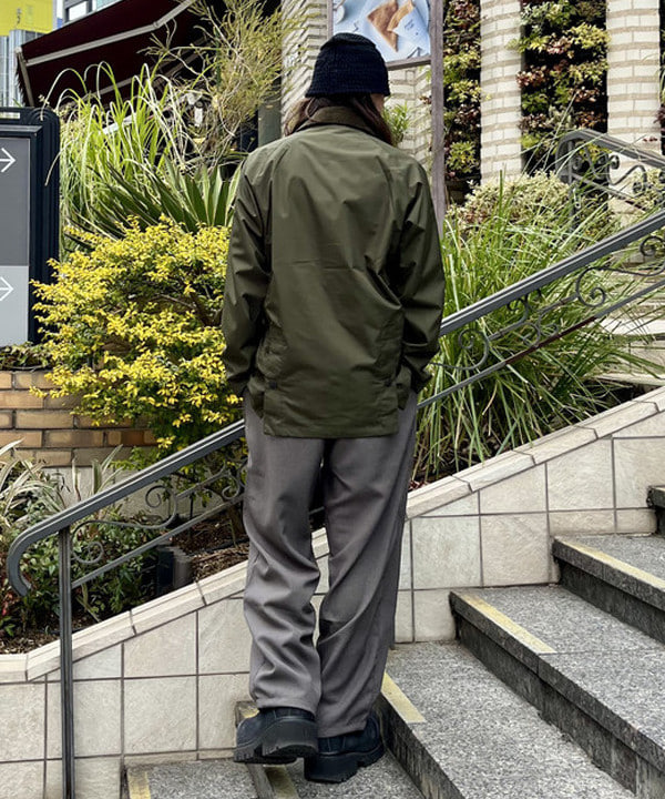 こたろうさんの「BEAMS WOMEN｜【別注】Barbour / BEDALE New Barbour Tech Classic Fit」を使ったコーディネート