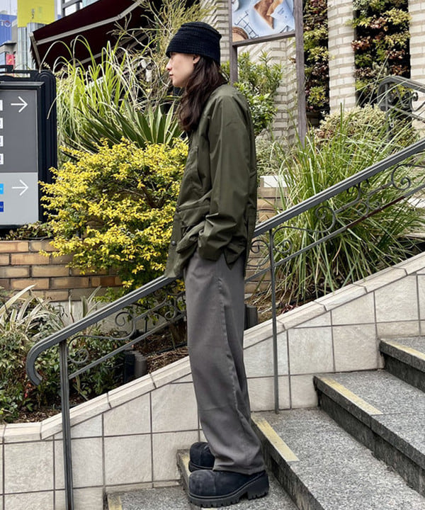 こたろうさんの「BEAMS WOMEN｜【別注】Barbour / BEDALE New Barbour Tech Classic Fit」を使ったコーディネート