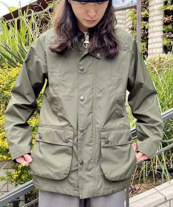 こたろうさんの「BEAMS WOMEN｜【別注】Barbour / BEDALE New Barbour Tech Classic Fit」を使ったコーディネート