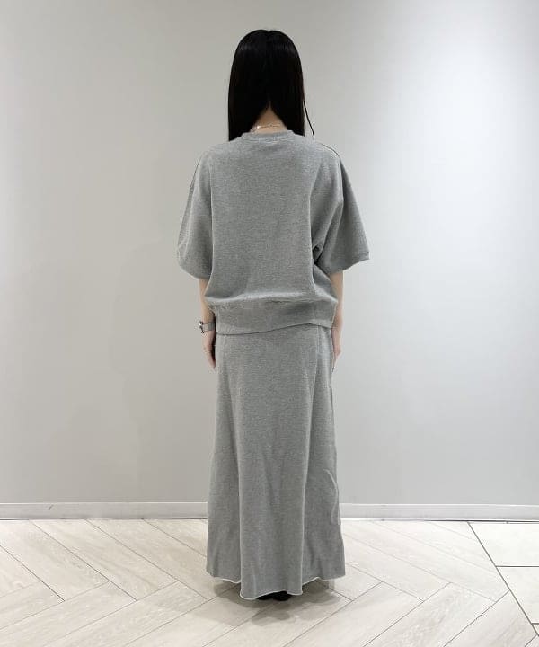 高木 菜央さんの「BEAMS WOMEN｜【別注】SLOANE / コットン 裏毛 スカート」を使ったコーディネート