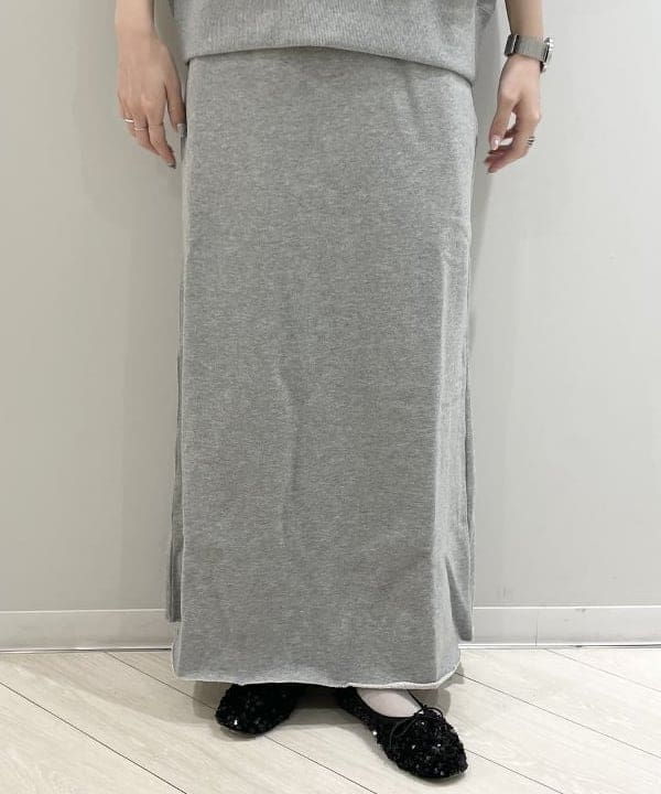 高木 菜央さんの「BEAMS WOMEN｜【別注】SLOANE / コットン 裏毛 スカート」を使ったコーディネート