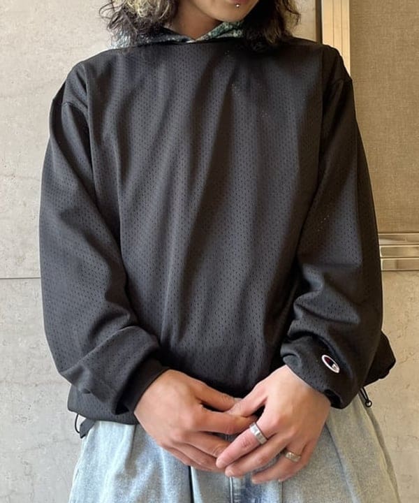 菊田 悠さんの「BEAMS WOMEN｜【別注】Champion / メッシュ ロングスリーブ Tシャツ」を使ったコーディネート
