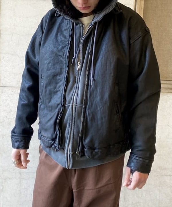 りくっしーさんの「BEAMS WOMEN｜ユーズド加工 レザージップブルゾン」を使ったコーディネート