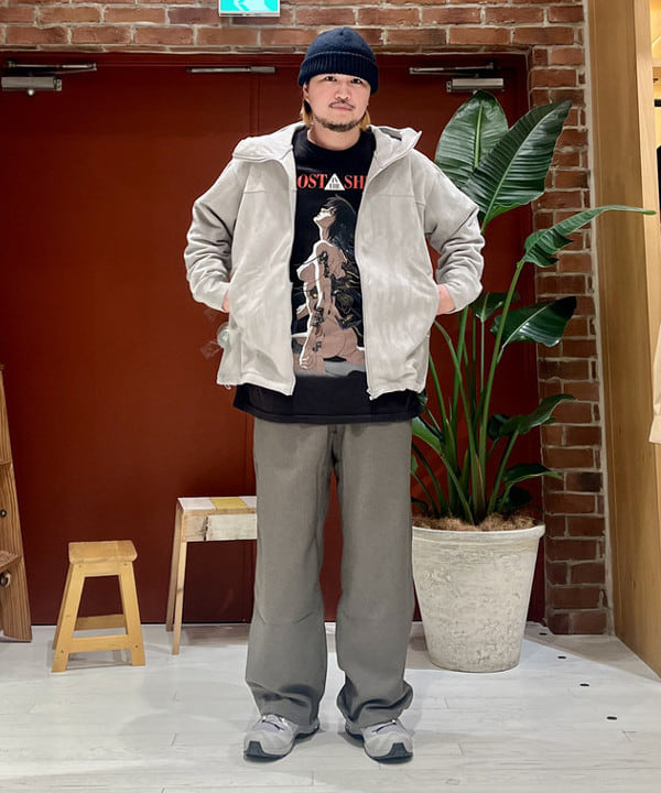 新里 京介さんの「BEAMS WOMEN｜【別注】Barbour / BEDALE New Barbour Tech Classic Fit」を使ったコーディネート