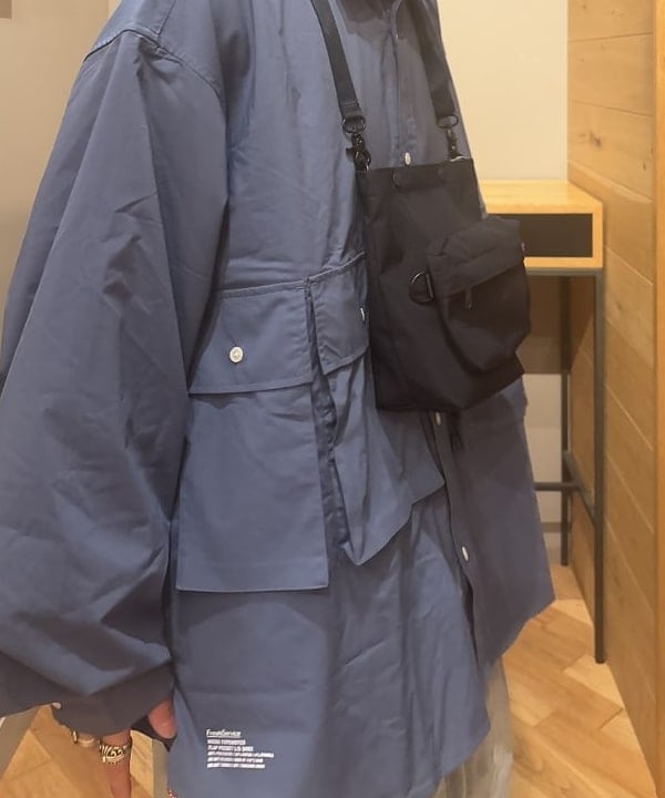 三宅 康平さんの「BEAMS WOMEN｜クウォーターレングス デニム ウェビングパンツ」を使ったコーディネート
