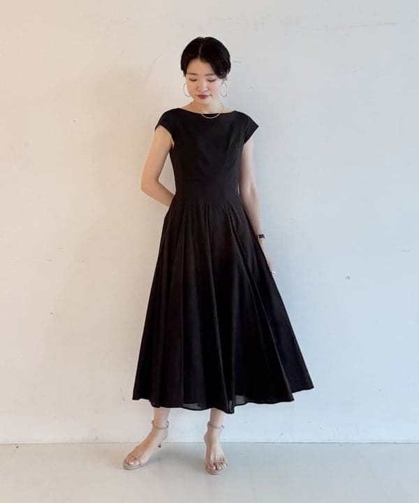 SANOさんの「BEAMS WOMEN｜■MARIHA / 月の夢 ソリッド ワンピース」を使ったコーディネート