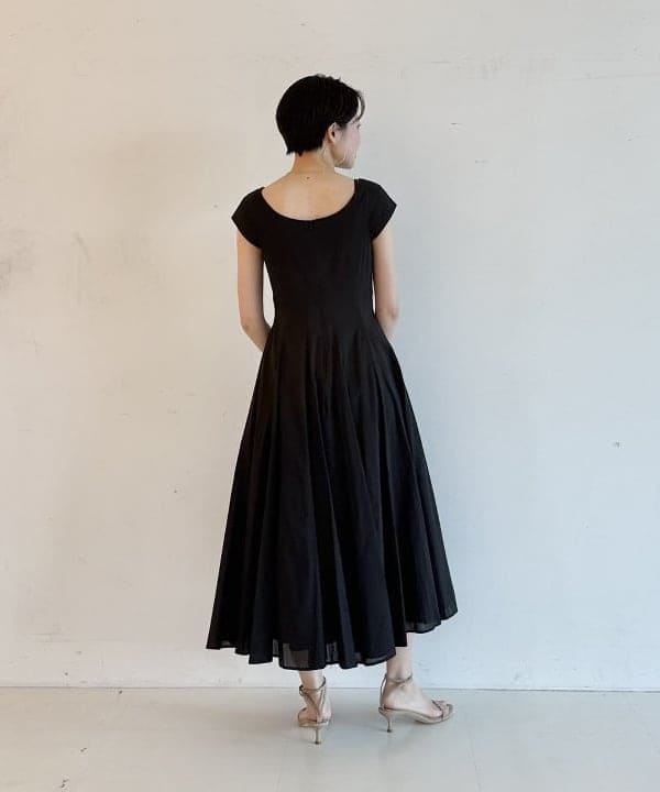 SANOさんの「BEAMS WOMEN｜■MARIHA / 月の夢 ソリッド ワンピース」を使ったコーディネート