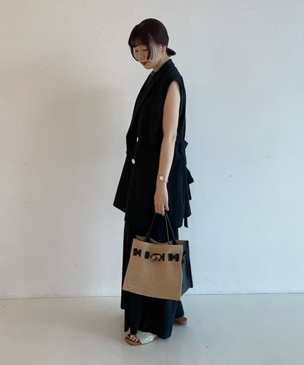SAKAIさんの「BEAMS WOMEN｜VIOLAd&rsquo;ORO / ラフィア調 クロア バッグ」を使ったコーディネート