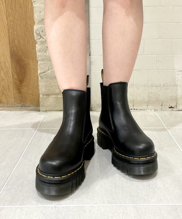 カタヤマ アヤさんの「BEAMS WOMEN｜1タック ワイド ハーフパンツ」を使ったコーディネート