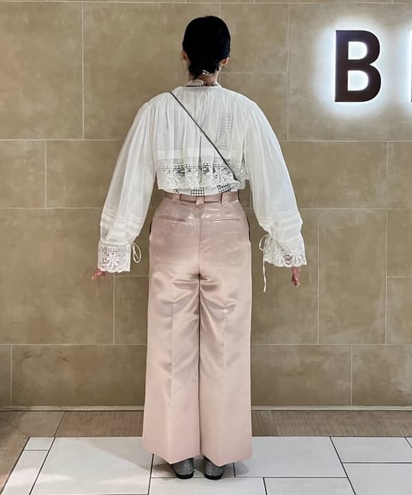 すぎやま えみさんの「ポリエステル シャンタン パンツ」を使ったコーディネート