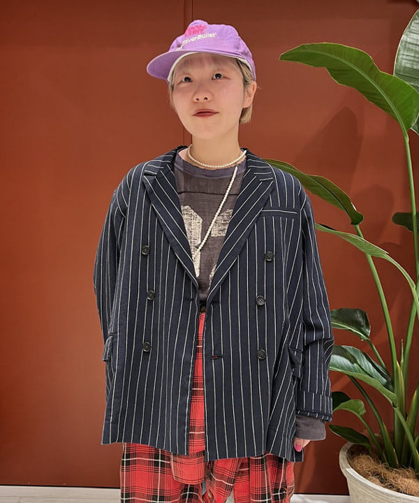 yokoyama shionさんの「BEAMS WOMEN｜ピンストライプ ダブル ジャケット」を使ったコーディネート