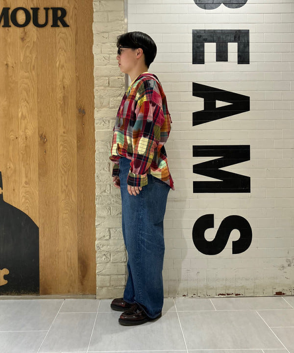 赤羽 花さんの「BEAMS WOMEN｜【別注】orSlow / ワイド フィット デニム パンツ」を使ったコーディネート