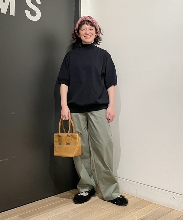 IZUMI MAYUMIさんの「BEAMS WOMEN｜AK+1 / ハイツイスト ニット」を使ったコーディネート