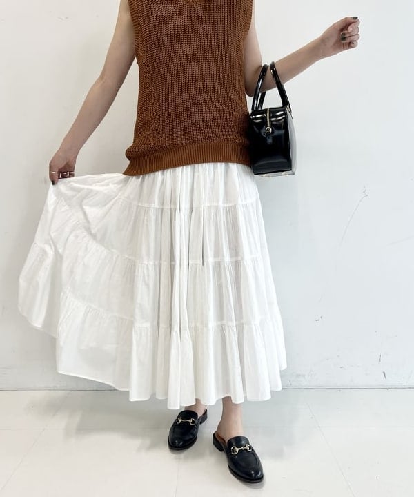 中丸　栞さんの「BEAMS WOMEN｜【別注】MARIHA / ミューズ ソリッド ワンピース」を使ったコーディネート