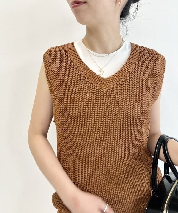 中丸　栞さんの「BEAMS WOMEN｜【別注】MARIHA / ミューズ ソリッド ワンピース」を使ったコーディネート