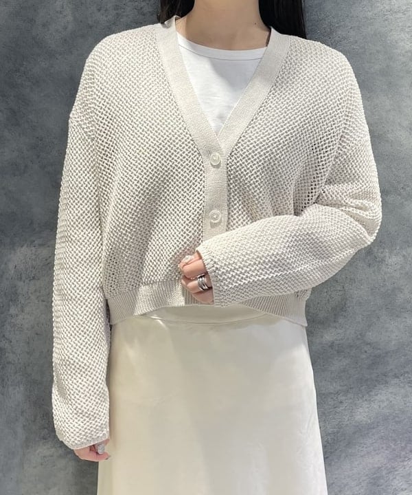 高木 菜央さんの「BEAMS WOMEN｜【別注】ATON / DRY COTTON JERSEY ロングスリーブ Tシャツ」を使ったコーディネート
