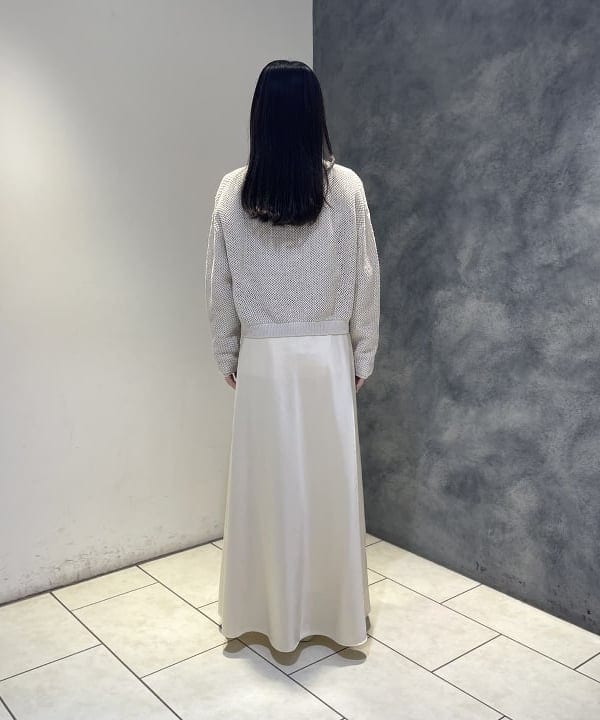 高木 菜央さんの「BEAMS WOMEN｜【別注】ATON / DRY COTTON JERSEY ロングスリーブ Tシャツ」を使ったコーディネート