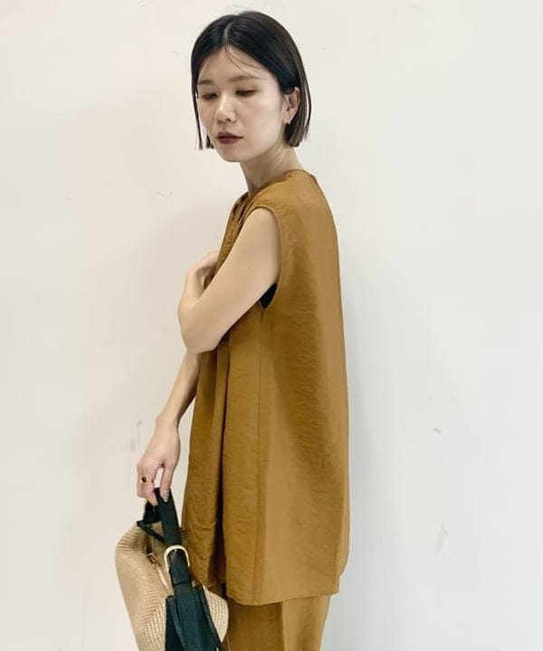 AONO SHIKAMAさんの「BEAMS WOMEN｜レーヨン リネン ギャザーブラウス」を使ったコーディネート