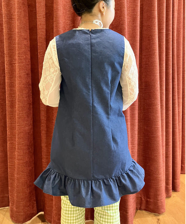 吉田　真実さんの「レース キリカエ ロングスリーブ Tシャツ」を使ったコーディネート