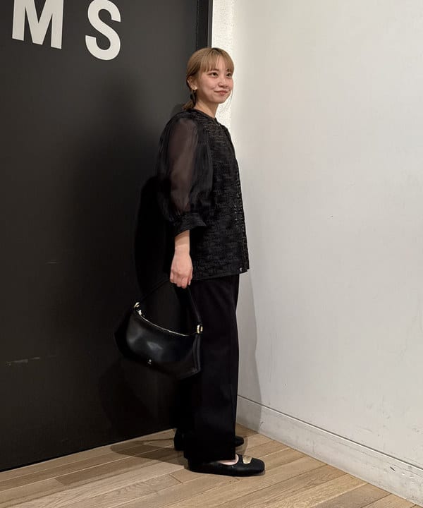 Ito_ririkaさんの「BEAMS WOMEN｜エンブロイダリー パフスリーブ ブラウス」を使ったコーディネート
