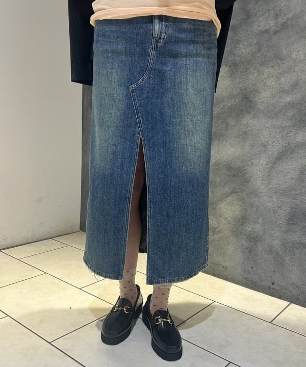 仙田 こころさんの「BEAMS WOMEN｜4ボタン ダブル オーバーサイズ ジャケット」を使ったコーディネート