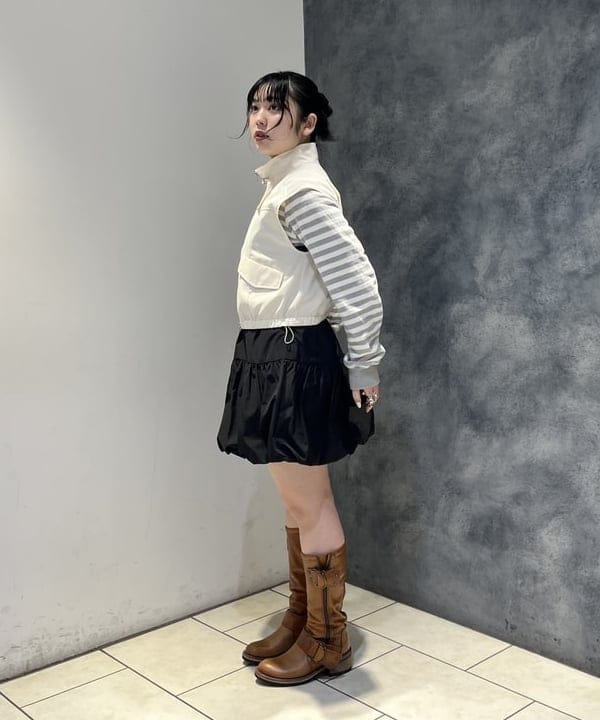 星野 真依さんの「BEAMS WOMEN｜タフタ バルーン ミニ ワンピース」を使ったコーディネート