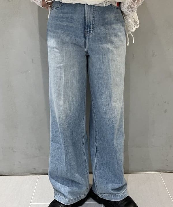 須賀さんの「BEAMS WOMEN｜ヴィンテージ レース ブラウス」を使ったコーディネート