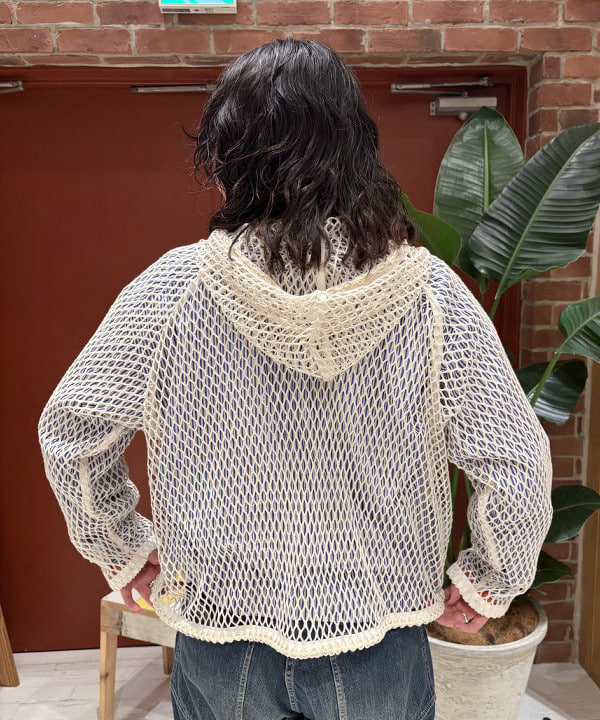 クロサワさんの「BEAMS WOMEN｜ビッグ メッシュ フーディー」を使ったコーディネート