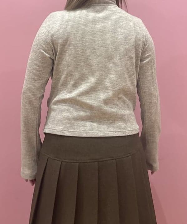 ここあさんの「BEAMS WOMEN｜リブ シャーリング シャツ」を使ったコーディネート
