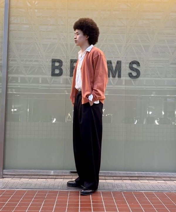アキヤマさんの「リラックス ソリッド カーディガン」を使ったコーディネート